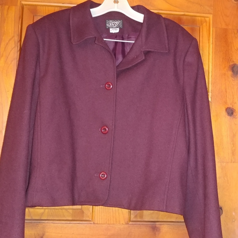 💛2/$20💛Cool burgundy wool coat💝